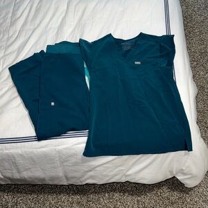 XS Figs Caribbean Blue Scrub Set